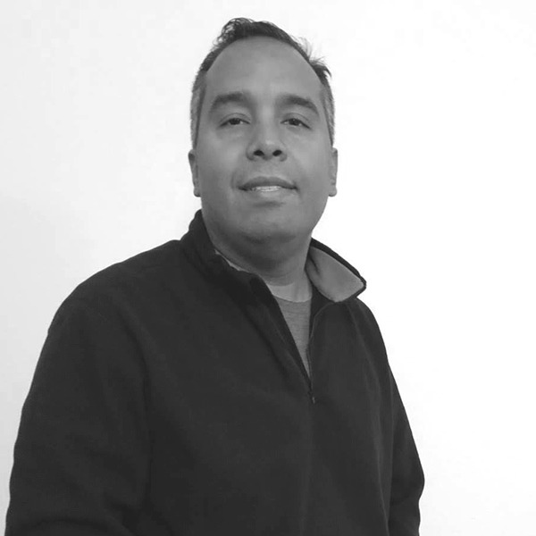 Servicio sde conserjería en Madrid - Rainer Técnico de control de accesos y conserjería