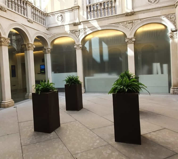 Mejoras especificas en jardines del Ministerio de Asuntos Exteriores