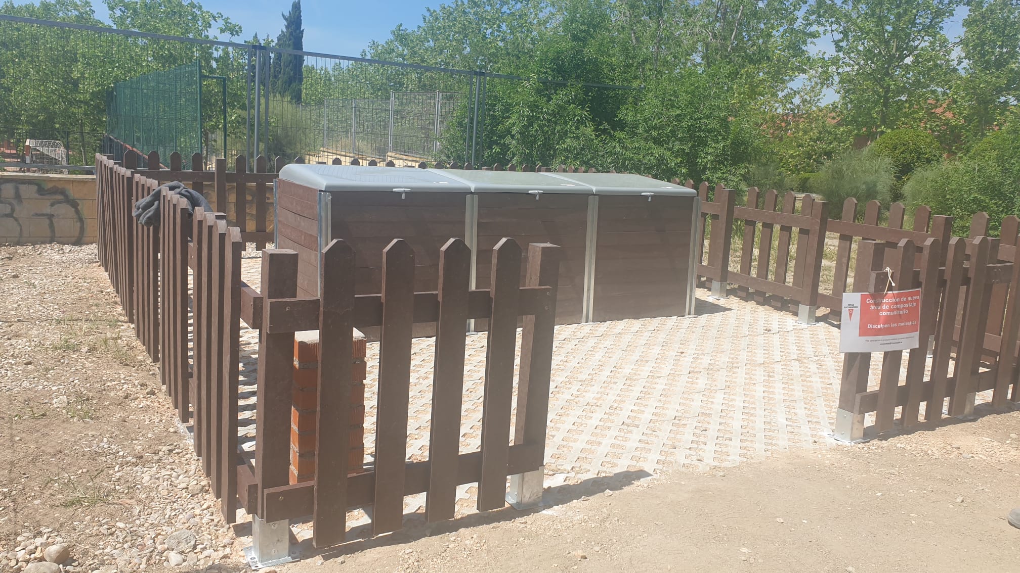 Instalación de 4 nuevas áreas de compostaje comunitario en Rivas Vaciamadrid